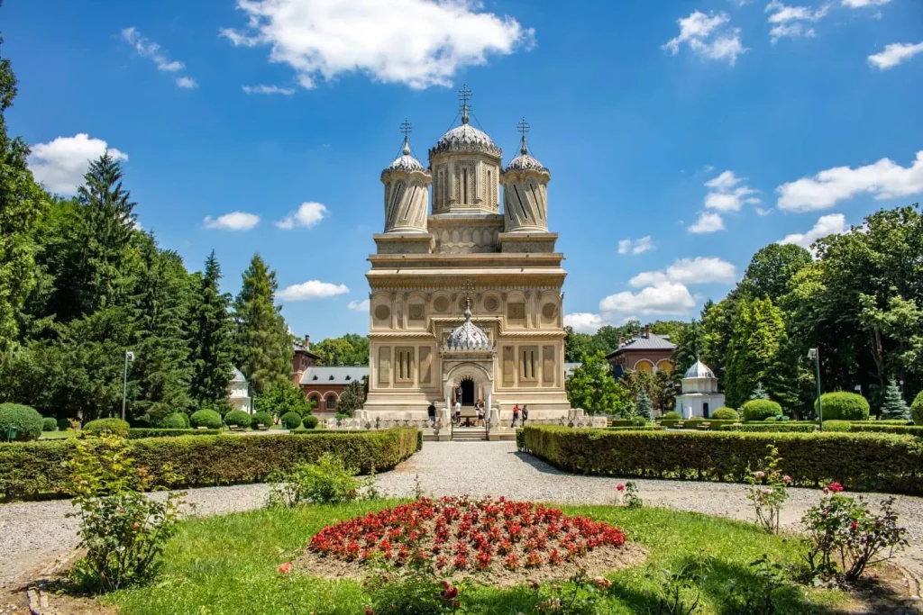 curtea de arges monastery 4 1024x683