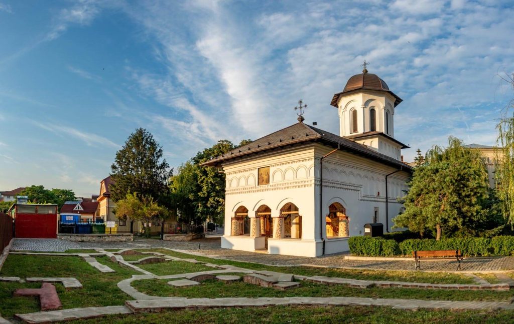 holy trinity church slatina 1 1024x647