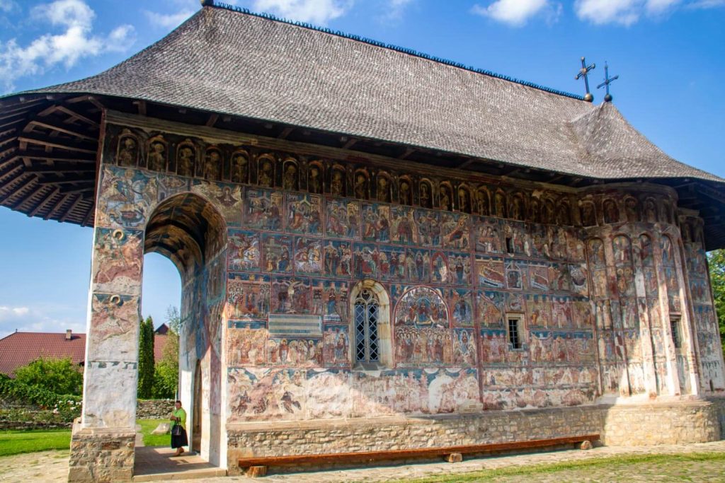 humor monastery 18 1024x683