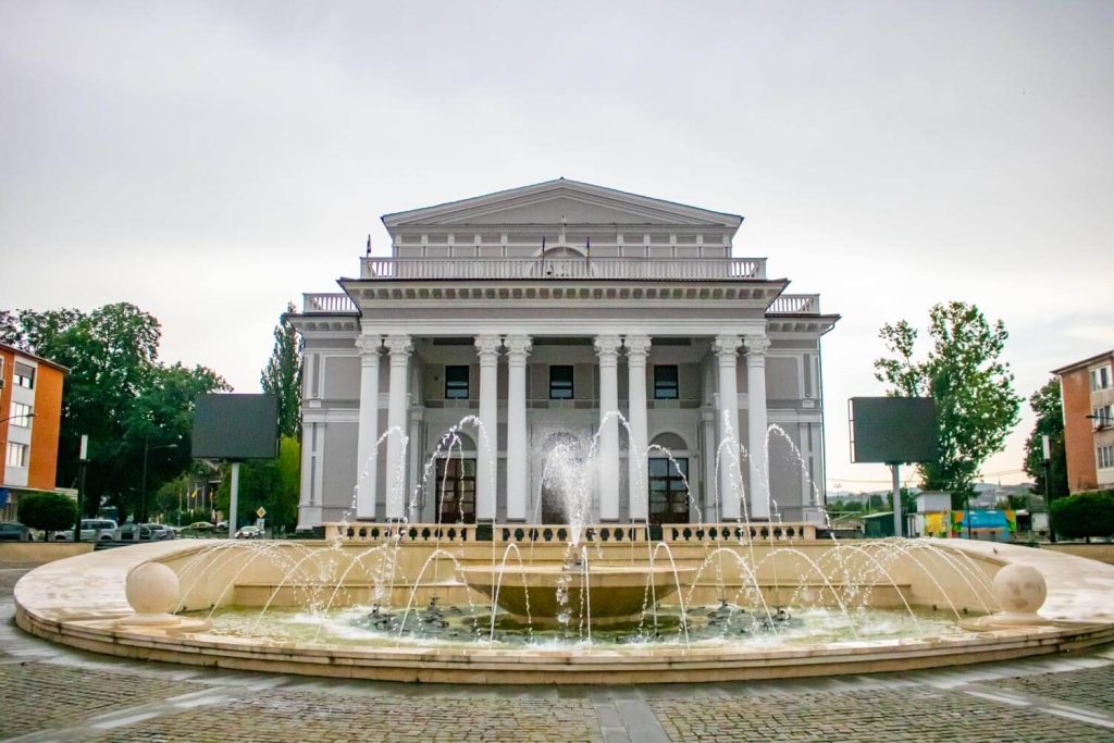 hunedoara house of culture 2 1024x683