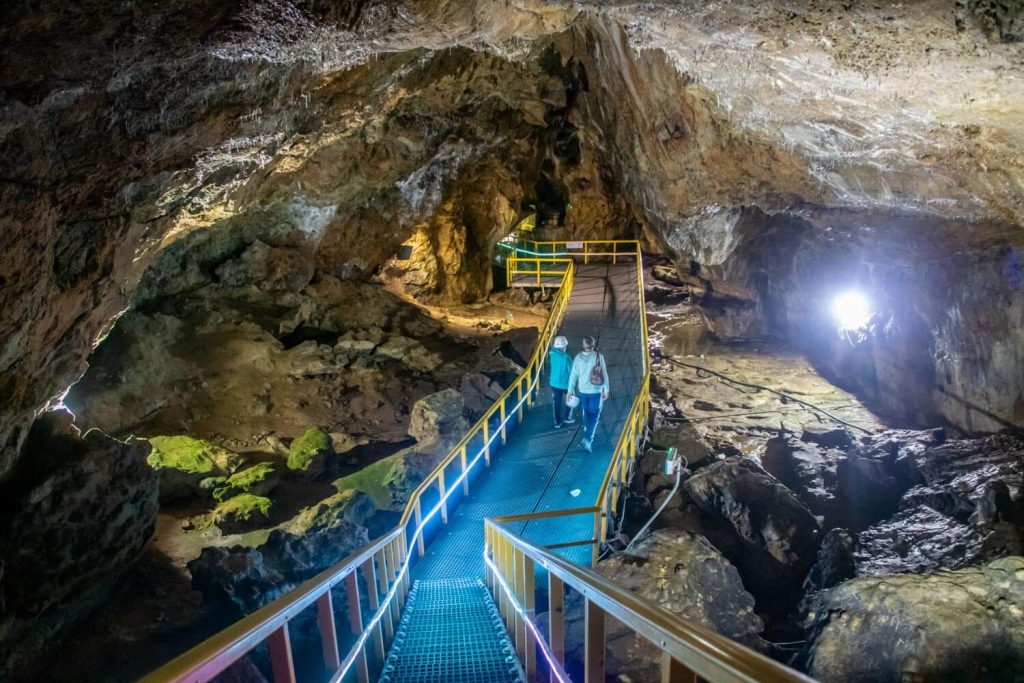ialomita cave dambovita 18 1 1024x683