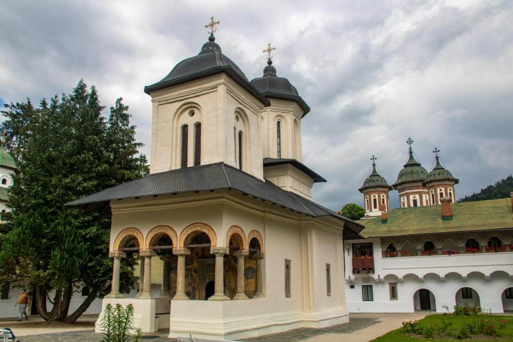 sinaia monastery 2 1024x683