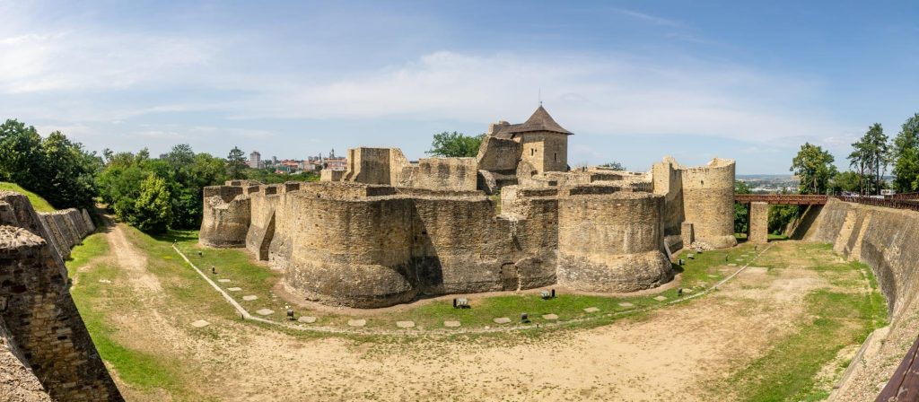 suceava fortress 2 1024x448
