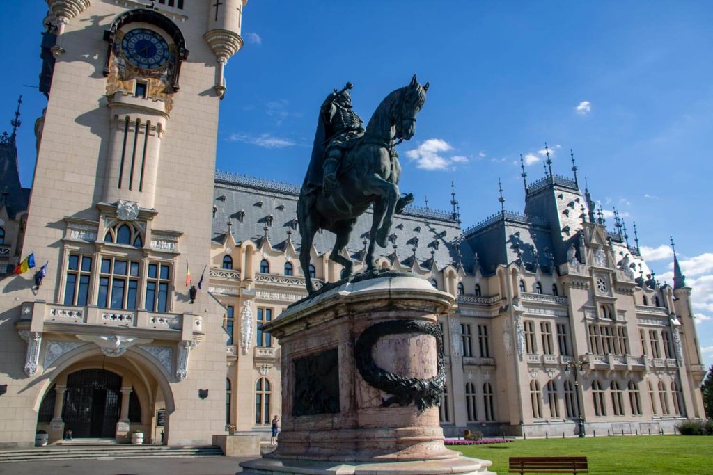 Equestrian statue of Stephen the Great